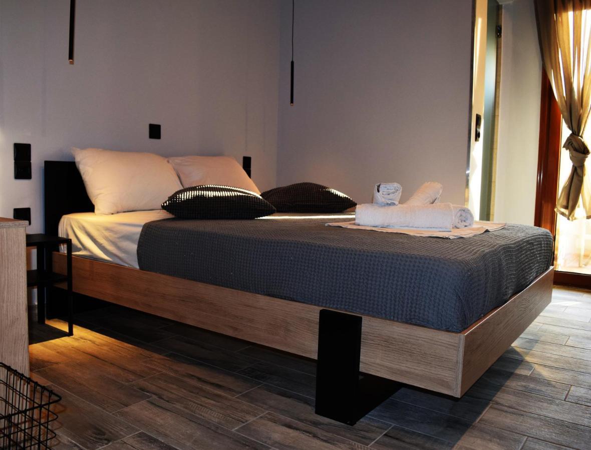 Oihalia's Petit Double Apartment